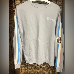 Buc-ees Sweatshirt with stripes and logo on arm, Size: Large, Pre-Owned‎